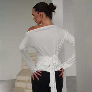 เสื้อยืดอเนกประสงค์สีพื้น ดีไซน์ผูกเชือก ทรงเข้ารูป ช่วยให้ดูเพรียวบาง สไตล์เก๋ไก๋แบบอสมมาตร - Product Image 3