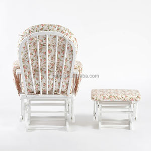 Fauteuil à bascule en bois de style Mid-Century Modern pour allaitement et relaxation dans la chambre de bébé - Product Image 5