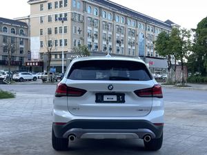 BMW <span class=keywords><strong>X1</strong></span> 2.0L (1.5T) <span class=keywords><strong>2022</strong></span>, Guida a Sinistra, Sedili in Pelle, R18, Cambio Automatico, Tetto Panoramico, SUV di Seconda Mano - Economico e di Alta Qualità - Product Image 4