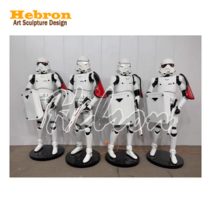 Grande sculpture de soldats blancs en fibre de verre grandeur nature, sculpture de Storm Trooper de Star Wars, statue en résine, figurine de film, décoration - Product Image 3