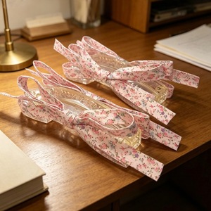 Korean-style floral <b>bow</b> banana <b>clip</b>, vertical <b>clip</b> for women's updo, giving a sophisticated look and making hair appear fuller. - Product Image 2