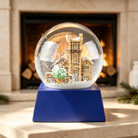Boule de neige en résine avec horloge et modèle de tour, décoration de bureau miniature, ornement architectural en verre