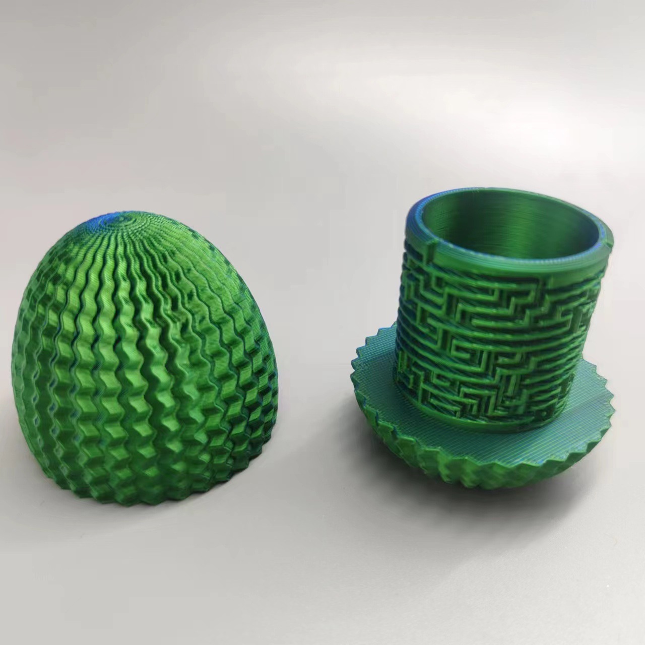 Oeuf labyrinthe bleu-vert