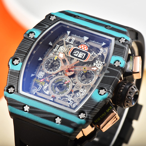 Reloj Deportivo para Hombre Tonneau Skeleton Racing Chronograph con Textura de Fibra de Carbono - Product Image 3