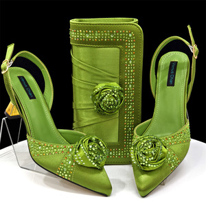 <span class=keywords><strong>Zapatos</strong></span> <span class=keywords><strong>de</strong></span> tacón alto <span class=keywords><strong>verdes</strong></span> con rosas para mujer, ideales para fiestas y bodas, con bolso a juego. - Product Image 1