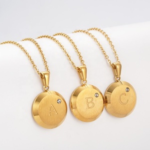 Nuevos productos Collar de corazón de diablo Collar de corazón de hermana Collar inicial Letra del alfabeto - Product Image 1