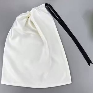 Sac de danse en satin géométrique avec cordon de serrage pour la vente en gros - Product Image 2
