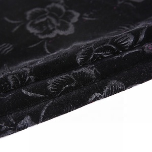 Floral en relieve <span class=keywords><strong>monje</strong></span> bata Italia <span class=keywords><strong>de</strong></span> terciopelo <span class=keywords><strong>de</strong></span> abaya <span class=keywords><strong>tela</strong></span> en tejidos fábricas en china - Product Image 4