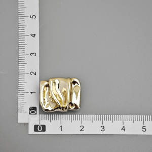 Botones cuadrados de moda al por mayor botones ecológicos superficie irregular con forma de metal dorado brillante para <span class=keywords><strong>ropa</strong></span> - Product Image 2