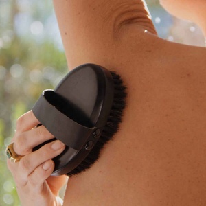 2024 El más nuevo cepillo de masaje corporal seco de cobre de energía de madera con cerdas finas de bronce y jabalí crea oxígeno para el cepillado seco de la piel - Product Image 2