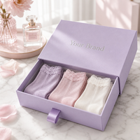 Boîte coulissante de luxe en papier artisanal rigide, gaufrée, écologique et recyclable, pour emballage cadeau de chaussettes, personnalisable OEM