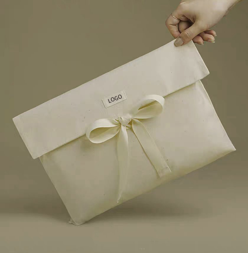 packaging clothing sustainable