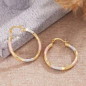 Aros Multicolores E4513, Chapados en Oro, Aleación de Zinc, Joyería Moderna para Mujer con Frase Inspiradora - Product Image 5