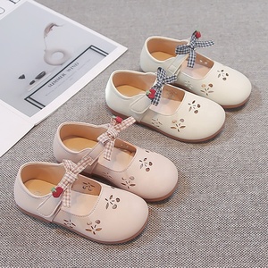 รองเท้าหนังเจ้าหญิงแบบมีโบว์เจาะลายเก๋ไก๋สำหรับเด็กผู้หญิงวัยเตาะแตะ สวมใส่สบายในชีวิตประจำวัน - Product Image 4