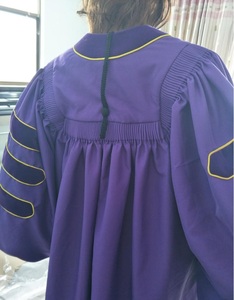 Robe académique Tam pour le diplôme <span class=keywords><strong>de</strong></span> <span class=keywords><strong>doctorat</strong></span> Robe <span class=keywords><strong>de</strong></span> remise <span class=keywords><strong>de</strong></span> diplôme violette - Product Image 2