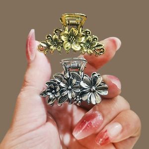 奢华小花仿古金银金属发夹迷你叶雏菊发夹花卉金属爪夹 - Product Image 3