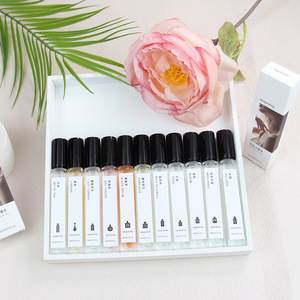 Échantillon de Parfum Corporel 10 ML de Voyage en Gros Brume Parfumée Fleurs Bonbons Fruits Prune Jasmin <span class=keywords><strong>Vanille</strong></span> pour Femmes et Hommes - Product Image 1