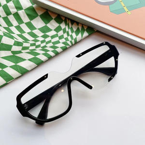 Lunettes de soleil sportives décontractées pour hommes, monture noire, verres PC, protection UV 100%, design irrégulier, pour sports de plein air et conduite - Product Image 4