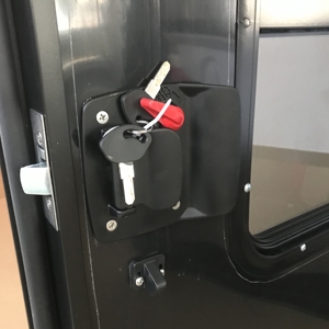 Porte d'entrée de remorque 620*1700mm à <span class=keywords><strong>bon</strong></span> prix avec cadre en aluminium et fenêtre en verre pour camping-car, caravane, véhicule spécial - Product Image 6
