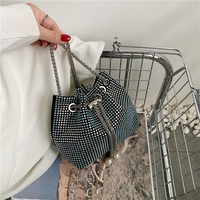Bolat – sacs à bandoulière en diamant pour filles, nouveau design tendance, sac à main en PU souple avec chaîne, décoration à rivets, sacs à bandoulière à la mode, 17x13x9cm