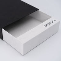 Emballage personnalisé de luxe pour t-shirts, vêtements, cadeaux, papier artistique, dossiers recyclables, design d'emballage