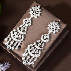 Orecchini Pendenti HIBRIDE con <span class=keywords><strong>Design</strong></span> Geometrico, Zirconia Cubica, Gioielli da Sposa per Donne, Accessori <span class=keywords><strong>Moda</strong></span> Dubai <span class=keywords><strong>E</strong></span>-640 - Product Image 1