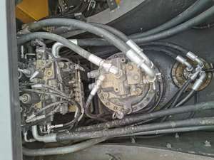 Excavatrice Volvo EC300 2022 d'occasion, faible nombre d'heures, moteur, pompe, composants hydrauliques, PLC et moteur, équipement de construction - Product Image 4