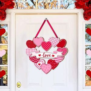 Panneau de porte en forme de cœur pour la Saint-Valentin, décoration murale unique en bois rouge et rose avec ruban pour les célébrations à la maison - Product Image 2