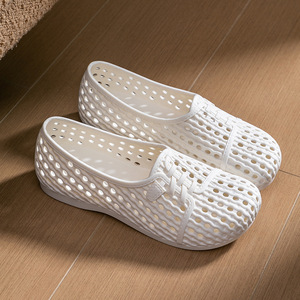 Nouvelles chaussures de jardin pour femmes, style Mary Jane, ajourées, confortables, durables, en PVC, antidérapantes, imperméables, respirantes, légères, en liège, pour l'été - Product Image 6