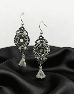 Boucles d'oreilles pendantes classiques et tendance de style bohème ethnique, en résine circulaire, perles de riz Miyuki, tissées à la main, avec pompon - Product Image 6