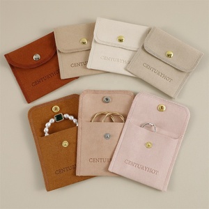 Pochette à bijoux en microfibre personnalisée PUPPYSEW, pochette d'emballage pour bijoux faite à la main avec bouton pression, sac à bijoux 8*8cm avec logo - Product Image 1