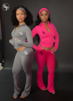 Body Dupe ensembles d'entraînement personnalisés vêtements de détente pour femmes veste jogging à capuche avec fermeture éclair pantalon évasé legging 2 pièces ensemble de survêtements pour femmes