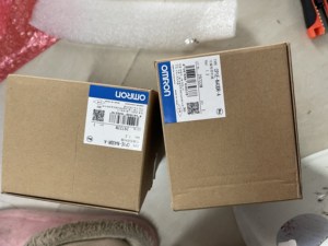 คอนโทรลเลอร์แบบตั้งโปรแกรมได้ของ Omron รุ่น CP1E-N40DR-A ของแท้ 100% ใหม่เอี่ยม - Product Image 1