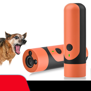 เครื่องไล่สุนัขแบบอัลตราโซนิกพร้อมไฟกระพริบคู่, ความถี่แปรผัน 3 ระดับ 25000-40000Hz, ชาร์จ USB-C ได้ 300mAh - Product Image 3