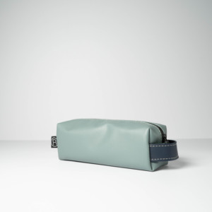 Sac à cosmétiques portable en cuir imperméable de fabrication professionnelle avec fermeture éclair, taille et couleur personnalisables pour un usage quotidien - Product Image 3