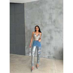 Pantalones Vaqueros de Mezclilla para Mujer, Estilo Mom, con Detalles en Lentejuelas, Plateados, de Cintura Alta, Acampanados, Talla 2XL, Ajustados, Transpirables, con Logotipo en la Cintura - Product Image 3