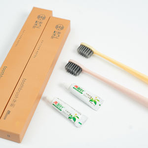 Cepillo de dientes desechable para hotel, venta al por mayor, logotipo personalizado, respetuoso con el medio ambiente, mango de PP, kit de viaje con juego de pasta de dientes - Product Image 2