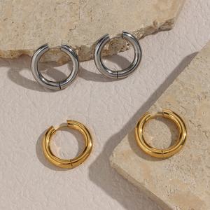 Boucles <span class=keywords><strong>d</strong></span>'oreilles créoles minimalistes Dingran plaquées or 18 carats, bijoux en acier inoxydable résistant à l'eau et inaltérable - Product Image 6