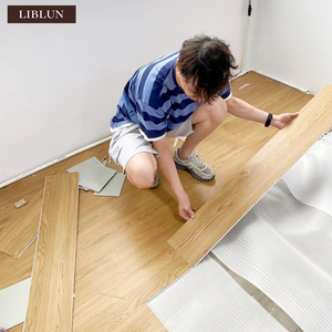 Revêtement de sol en vinyle SPC à clipser haute performance 8 mm - Écologique, antidérapant, résistant aux rayures, imperméable, uni pour <span class=keywords><strong>garage</strong></span>, escalier, salle de sport - Product Image 1