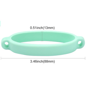 Accessoires de <span class=keywords><strong>bouteille</strong></span> Porte-<span class=keywords><strong>bouteille</strong></span> d'eau en silicone-Anneau de <span class=keywords><strong>bouteille</strong></span> d'eau en silicone souple avec sangle <span class=keywords><strong>pour</strong></span> coupe Stanley - Product Image 4