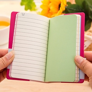 Carnet de notes portable <span class=keywords><strong>en</strong></span> PU avec sangle, 100 pages vierges colorées pour le <span class=keywords><strong>dessin</strong></span>, format de poche, motif visage - Product Image 3