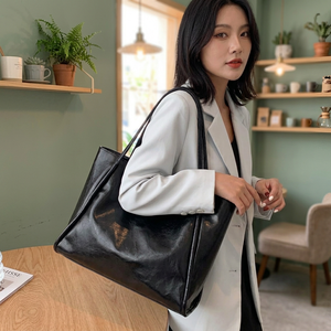 Sac à bandoulière de luxe pour femme en cuir véritable, durable, écologique, grande capacité, imperméable, avec fermeture éclair - Product Image 1