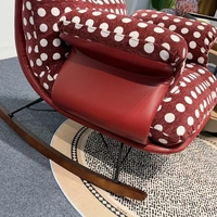 Fauteuil inclinable à bascule en tissu à pois rouges, avec coussin moelleux et rembourrage, pour une détente optimale à la maison