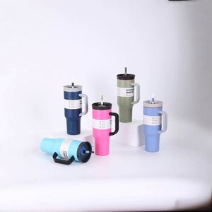 Vaso Térmico de Acero Inoxidable de 40 oz con Logotipo Personalizado, Asa y Pajita, Aislado, Moderno, para Viajes, Café, Bebidas Frías, Regalo Promocional - Product Image 4