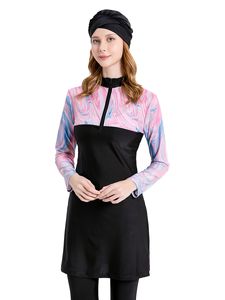 <span class=keywords><strong>Maillot</strong></span> <span class=keywords><strong>de</strong></span> <span class=keywords><strong>bain</strong></span> deux pièces <span class=keywords><strong>grande</strong></span> <span class=keywords><strong>taille</strong></span> pour femme avec motif teint et bonnet <span class=keywords><strong>de</strong></span> <span class=keywords><strong>bain</strong></span>, pantalon à manches longues, coupe ajustée et amincissante, tenue <span class=keywords><strong>de</strong></span> plage - Product Image 1