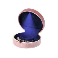 Boîte à bijoux en velours de haute qualité avec logo personnalisé, boîte à bagues avec lumière LED pour bagues, pendentifs, bracelets, boîte de rangement pour bijoux, boîte cadeau