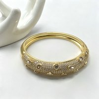 Ensemble de bracelets et bagues tendance en laiton plaqué or avec zircon, style simple et populaire pour femme, vente en gros à prix abordable