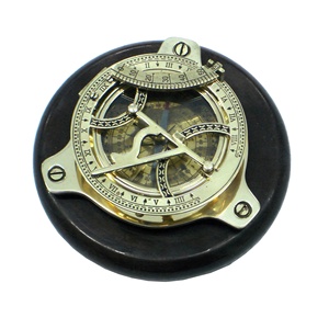 Boussole en laiton nautique de haute qualité, décoration marine, boussole en métal en laiton de collection, faite à la main, personnalisée - Product Image 1