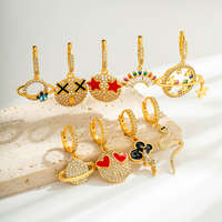 Nouveau 18k Plaqué Or Coloré Émail Espace Astronautes CZ Dangle Huggie Hoop Boucle D'oreille Charme Clicker Lobe Piercing Bijoux De Mode
