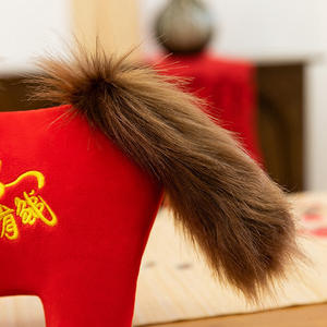 Großhandel Rotes Pferd Plüschtier 2026 Neujahr 25cm Niedliches Maskottchen Pferd Stoffpuppe Geschenk Weiche Plüschtiere Pferde-Puppe Spielzeug - Product Image 3